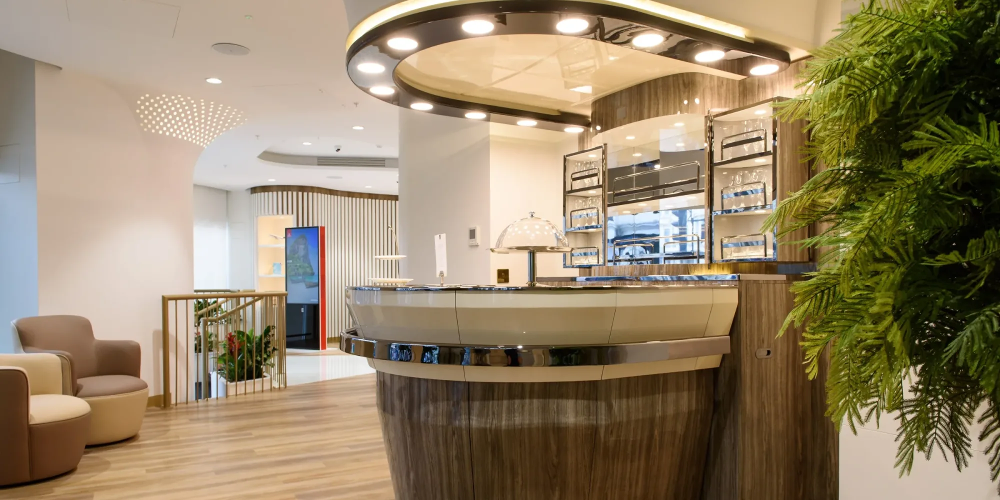 ‘Emirates World’ London Travel Store will feature a range of personalised experiences, including the popular A380 Onboard Lounge display. Emirates retail space, Gloucester Road, London.