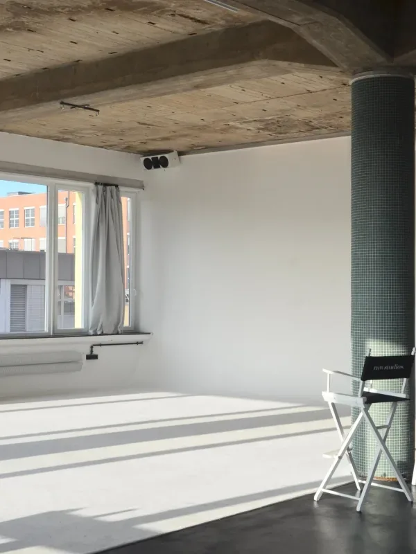 Empty office room that require Office Cat A Fit Out